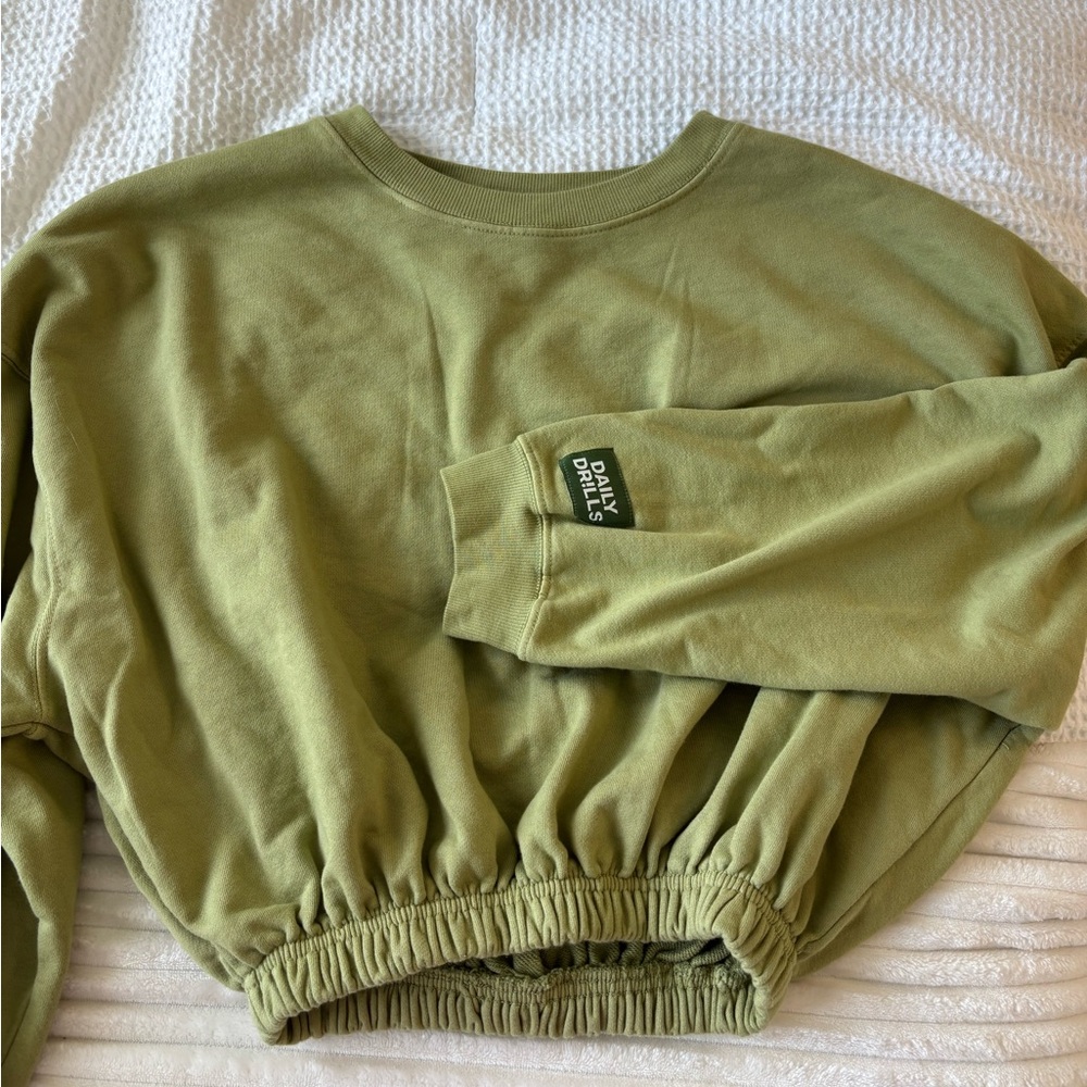 Daily Drills Olive Green Cropped Sweatshirt